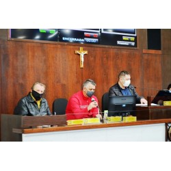 Câmara de Campo Largo cumpre legislação e estabelece subsídios para o próximo mandato